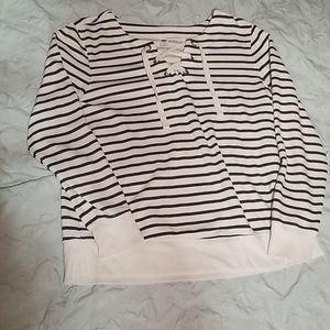 Old Navy Long Sleeve T-Shirt